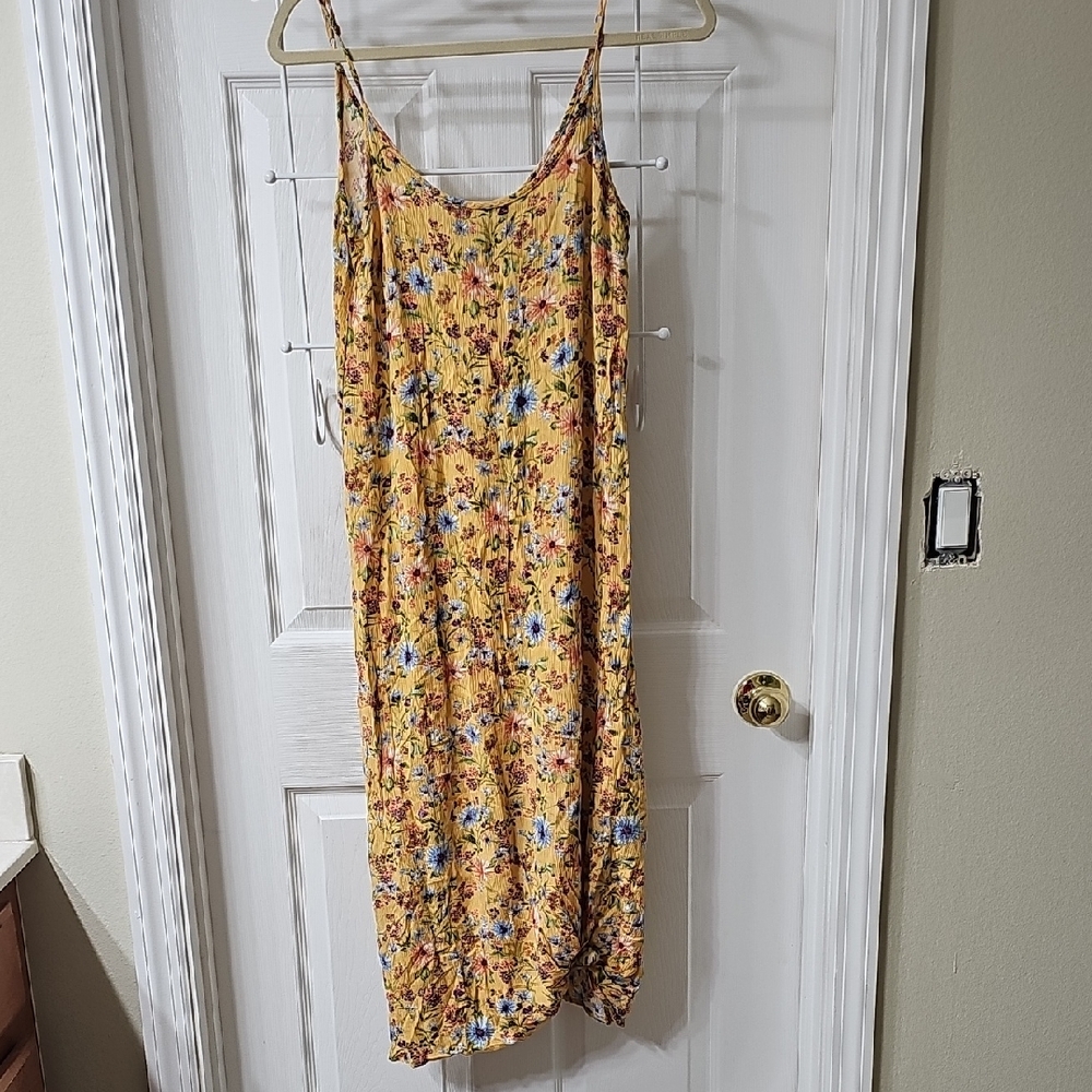 Forever 21 Yellow Floral Midi Dress Size Small